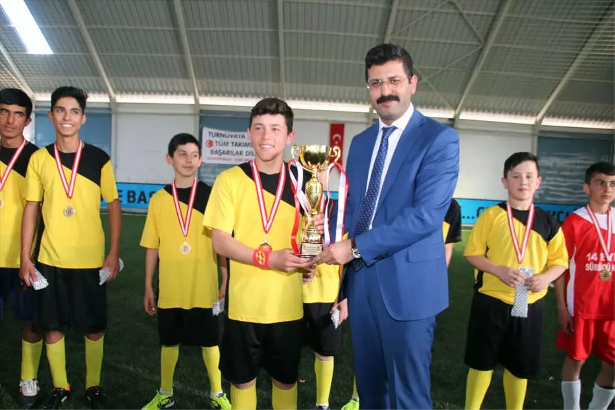 Şarkışla\'da Futbol Turnuvası