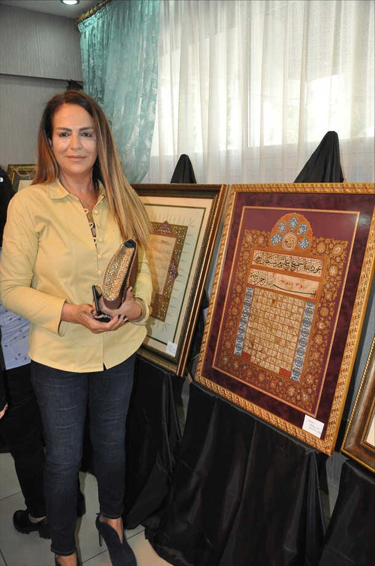 Tarsus\'ta Karma Tezhip Sergisi Açıldı