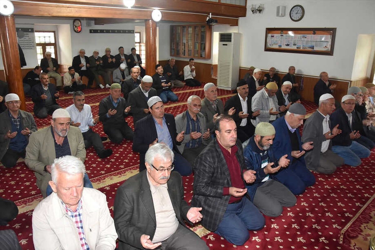8. Cumhurbaşkanı Özal\'ın Vefatının 25. Yılı
