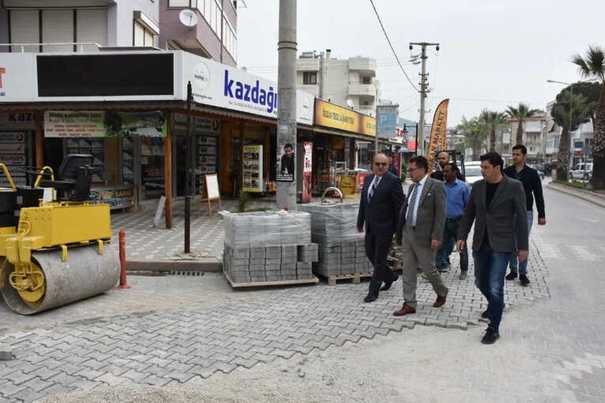 Akçay\'da Yollar Yapılıyor