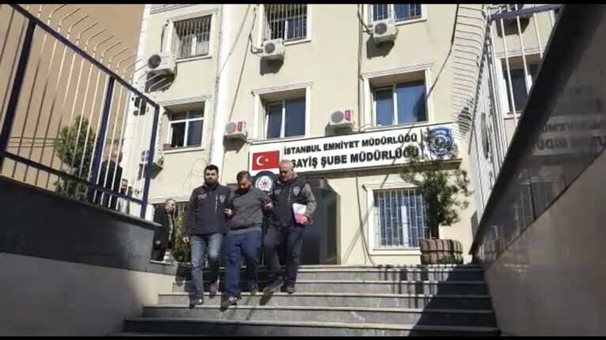 Altıpatlarla Market Soygunu