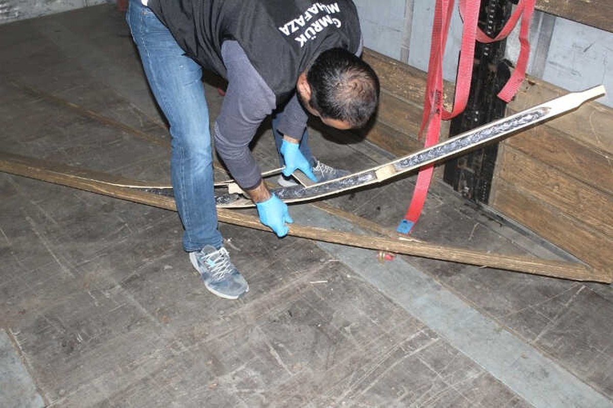 Boş Tırdan Servet Değerinde \'Zehir\' Çıktı