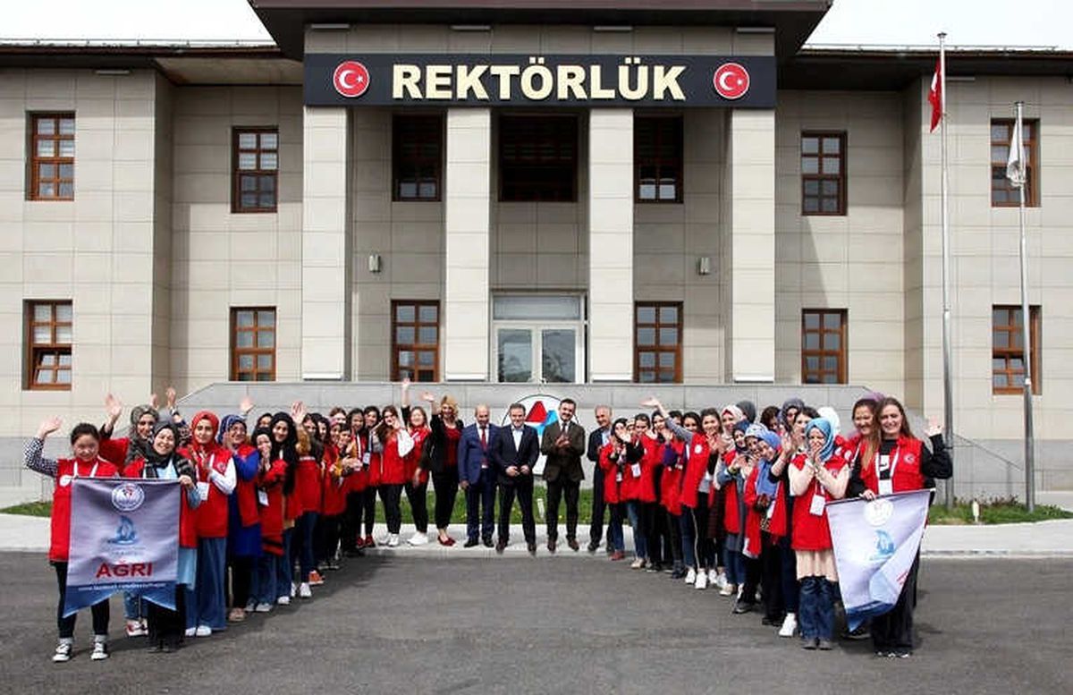 Damla Projesi Ağrı\'da Gönülleri Fethetti