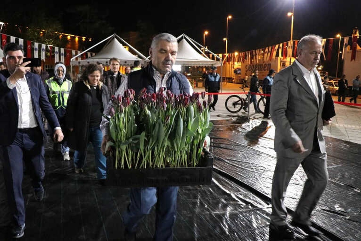 Dünyanın En Büyük Türk Bayrağı Temalı Lale Peyzajı Kayseri\'ye Yapılıyor