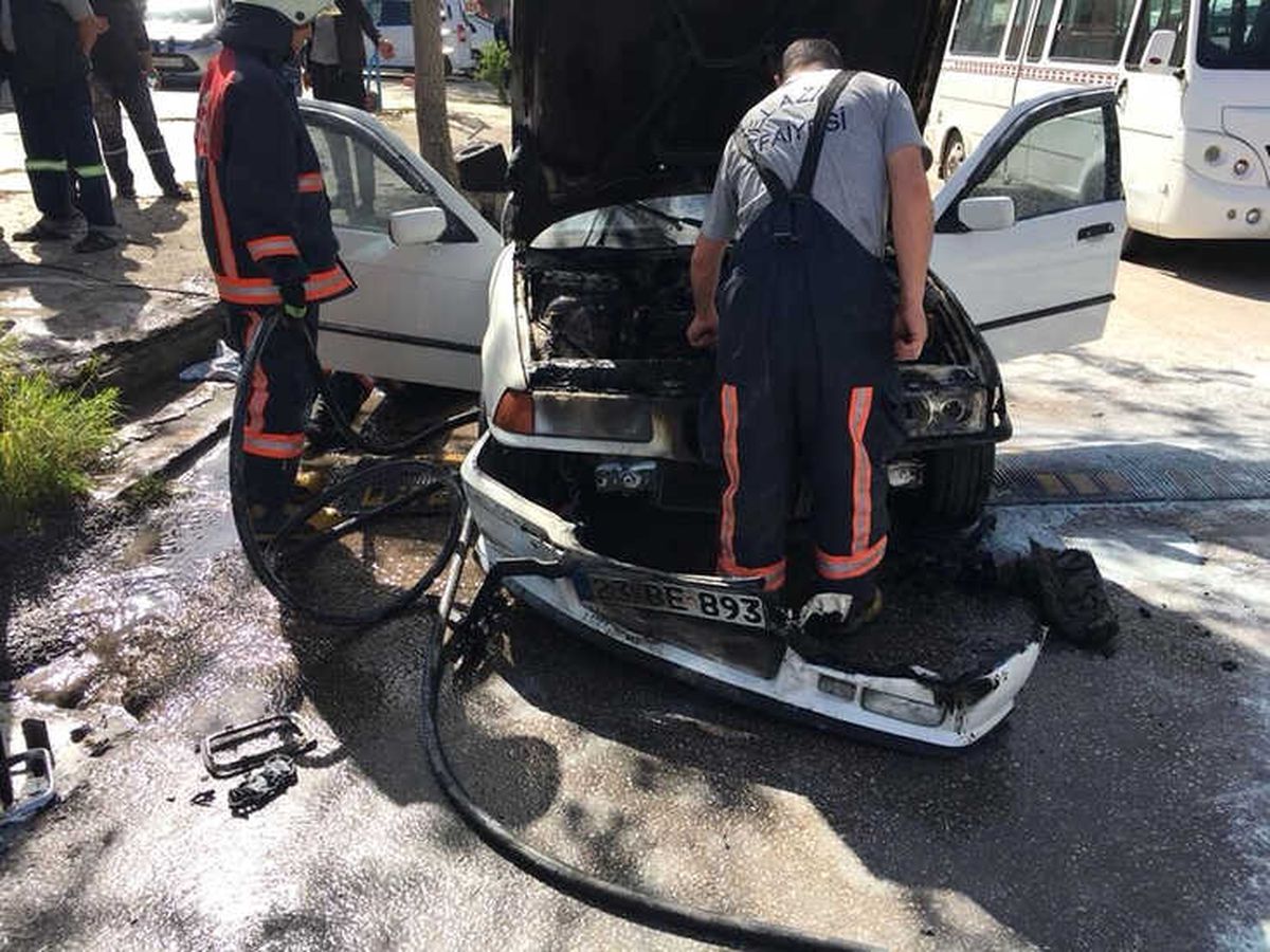 Elazığ\'da Araç Yangını