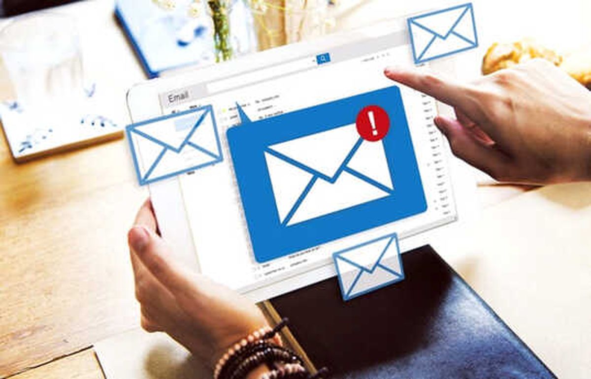 Eq\'sü Yüksek Email Yazın