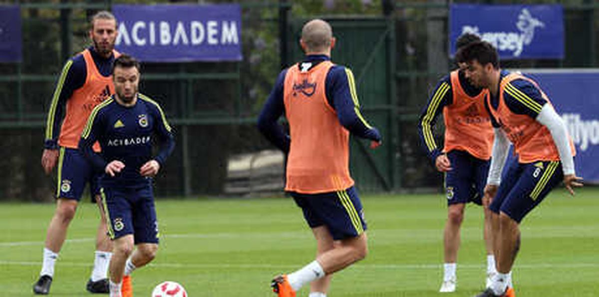 Fenerbahçe\'de Kupa Mesaisi Sürüyor