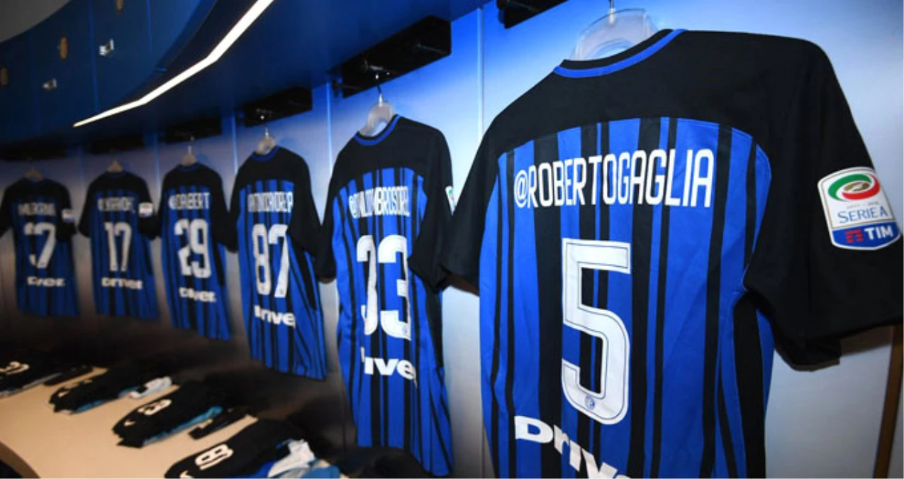 Inter, Cagliari Maçına Oyuncuların Instagram Adreslerinin Yazılı Olduğu Formalarla Çıktı