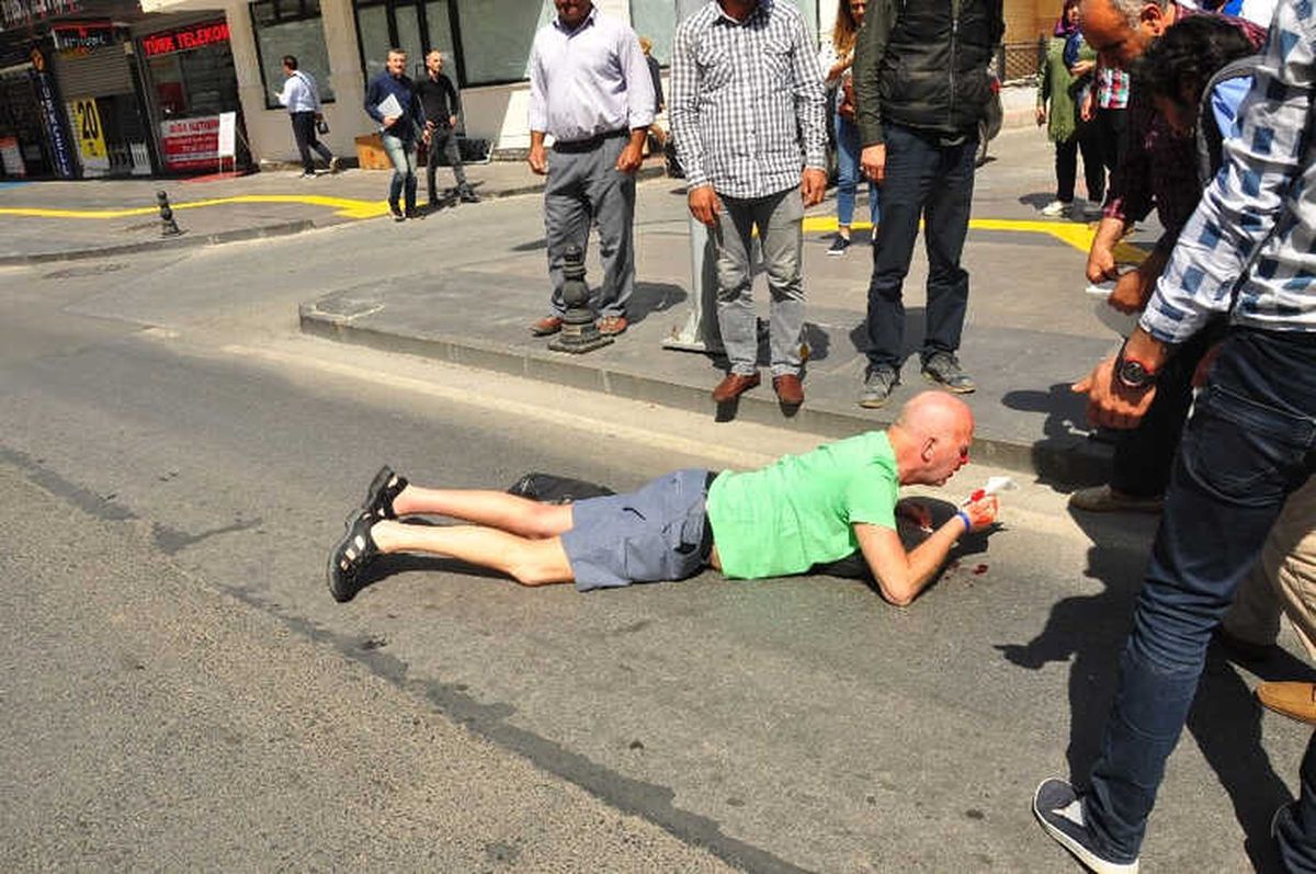 Kimseyi Dinlemeyip Kanlar İçinde Minibüse Binip Oteline Gitti