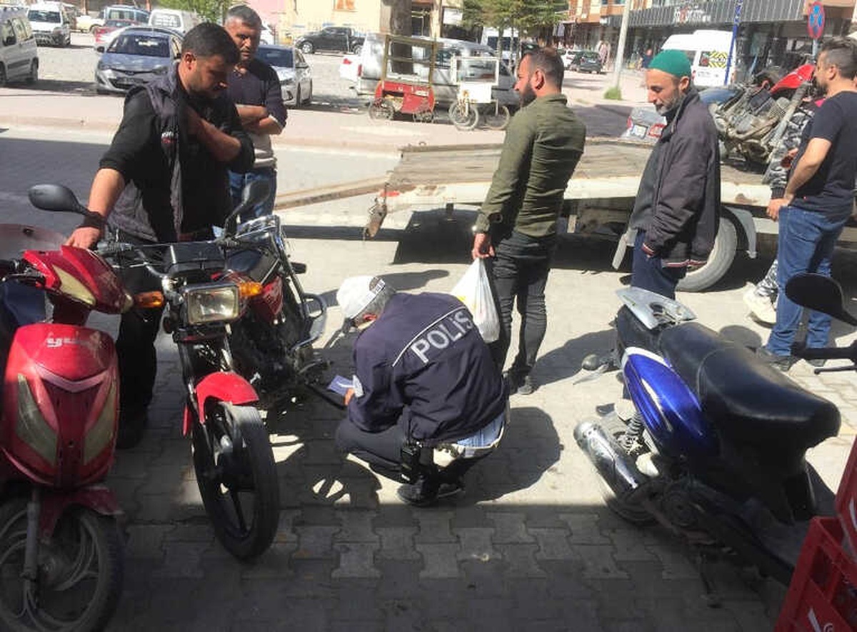 Kulu\'da Hurdaya Ayrılan ve Tescilsiz Motosikletler Toplanıyor