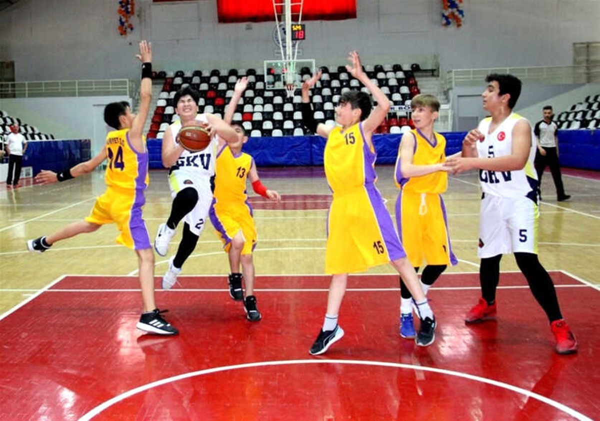 Okullararası Basketbol Yarı Final Müsabakaları Sona Erdi