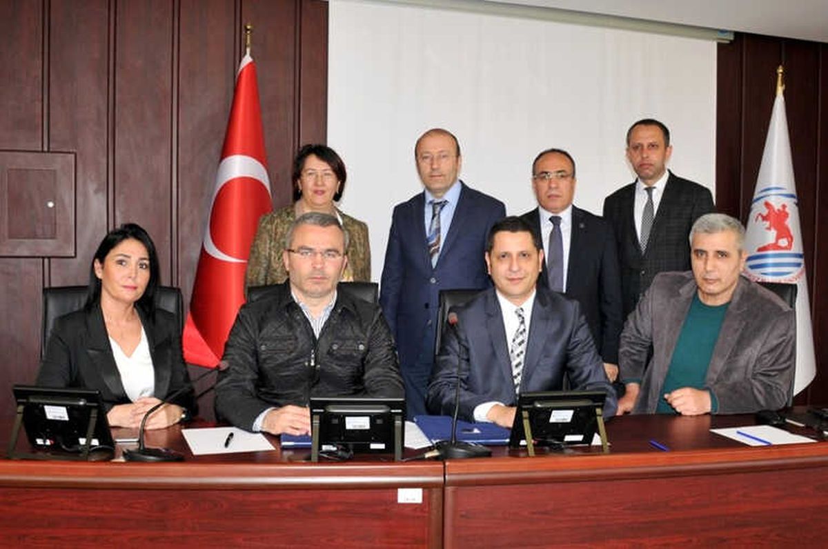 Omü\'de Kadroya Geçen İşçilerin Promosyon Sevinci