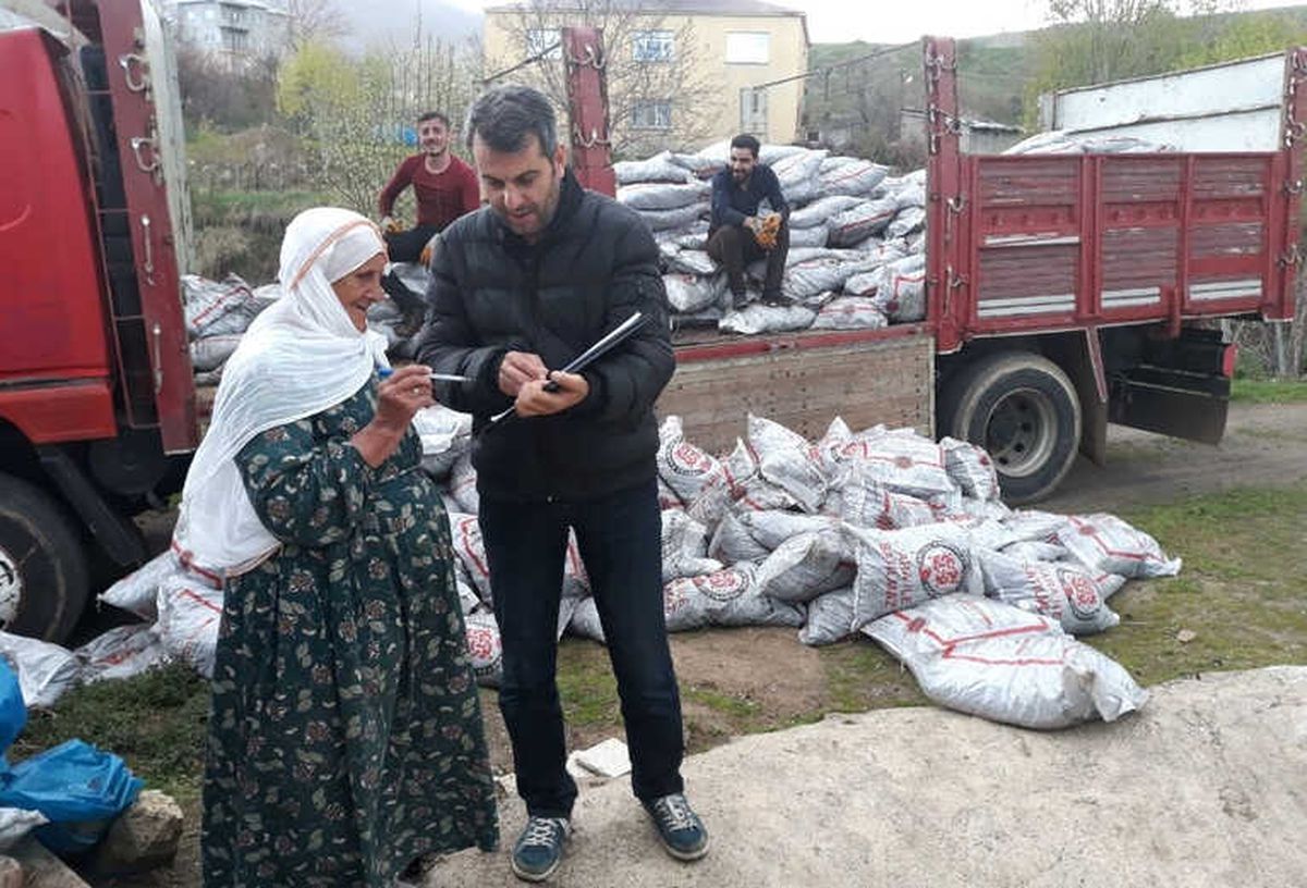 Tatvan\'da Kömür Dağıtımı