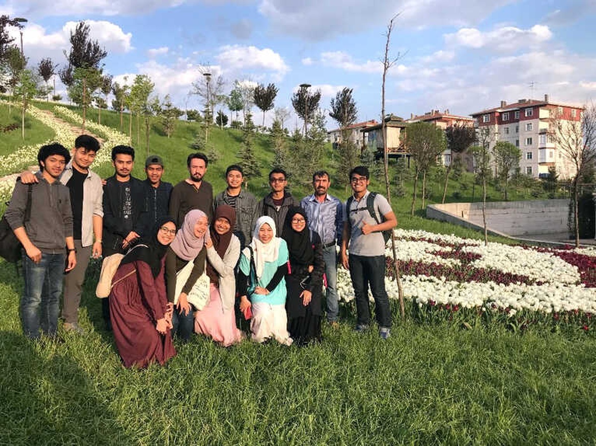 Tayland\'tan Lale Görmek İçin Ankara\'ya Geldiler
