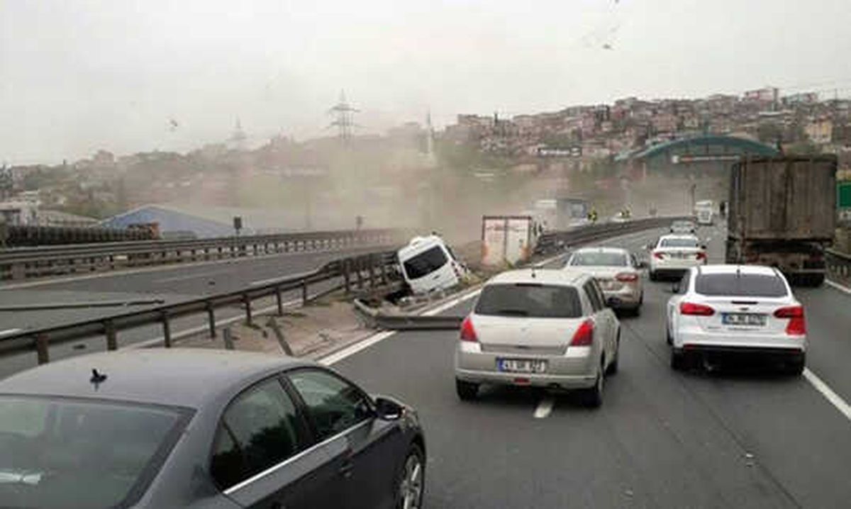 Tem\'de Kaza, İstanbul İstikameti Kapandı