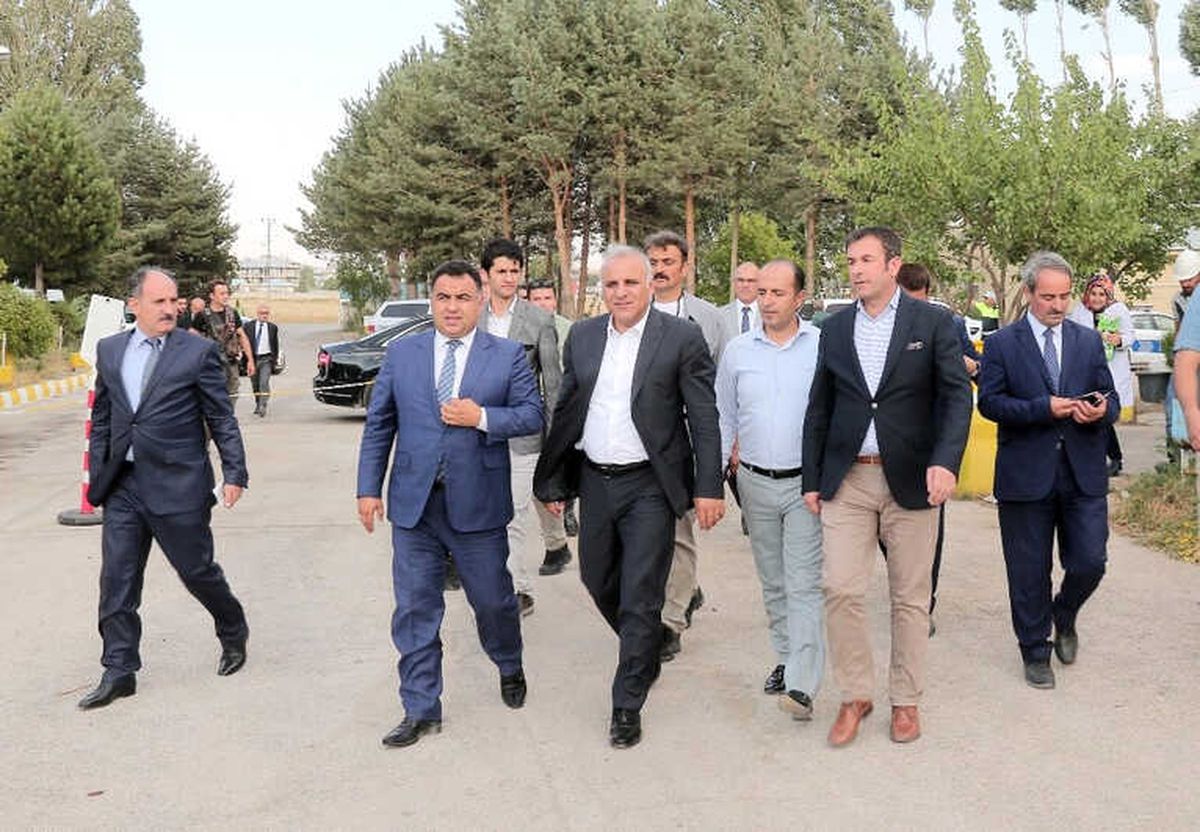 Van Pahalı İçme Suyu Kullanıyor" İddialarına Sert Cevap