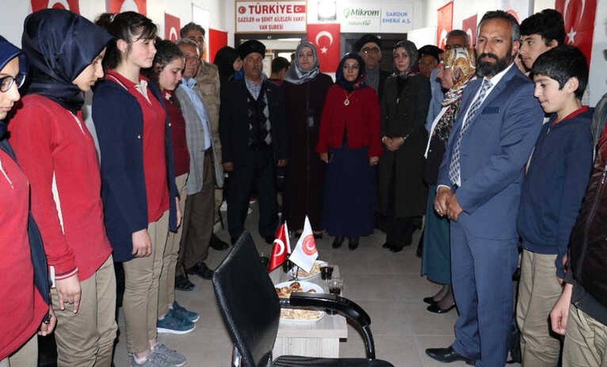 Vanlı Öğrencilerden Afrin\'deki Mehmetçiğe Mektup