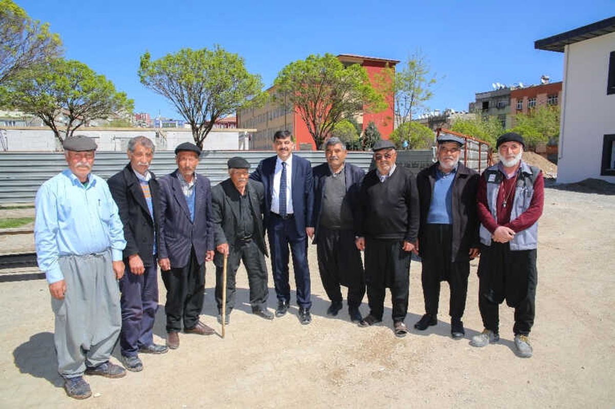 29 Ekim Mahallesi Sosyal Tesis İçin Gün Sayıyor