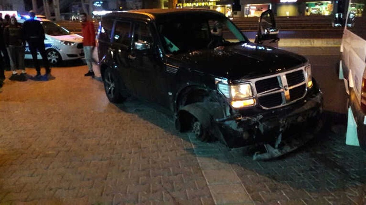 Alkollü Sürücü E-5 Trafiğini Birbirine Kattı: 3 Yaralı