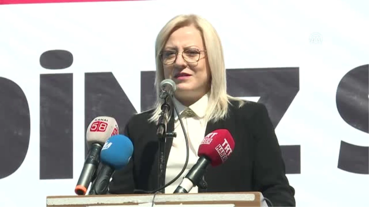 Arnavutluk Eğitim Bakanı Lindita Nikolla