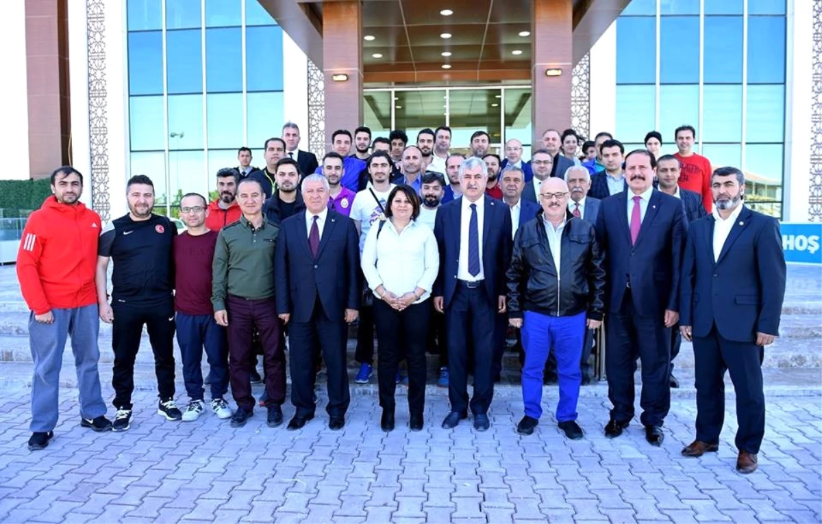 Başkan Polat, Tekvando Şampiyonası İçin Gelen Heyeti Ağırladı