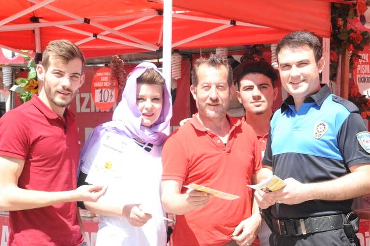 Cizre Polisi Dolandırıcılığa Karşı Broşür Dağıttı
