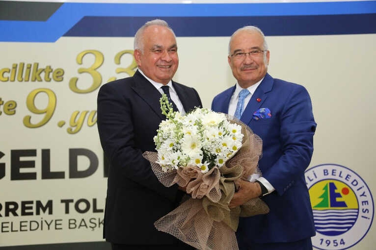 Erdemli Belediyesinde 9. Hizmet Yılı Kutlaması
