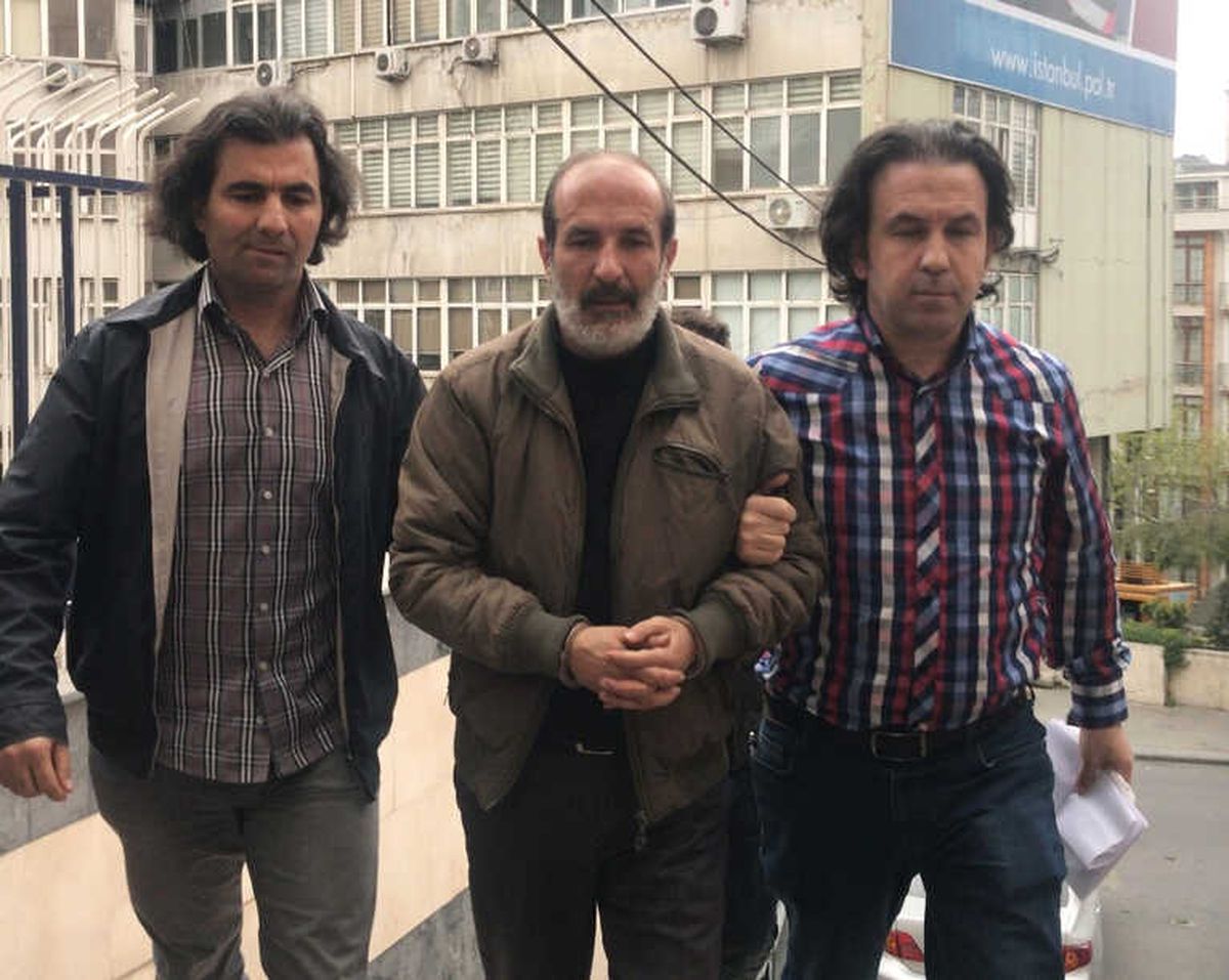 Eski Milli Savunma Bakanı Ercan Vuralhan\'ı Bıçaklayan Zanlı Asayiş Şube\'ye Getirildi