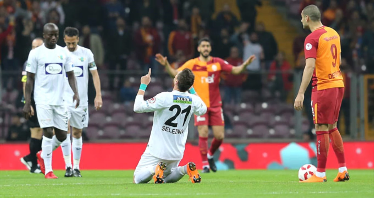 Galatasaray, Akhisarspor\'a 2-0 Yenilerek Ziraat Türkiye Kupasına Veda Etti