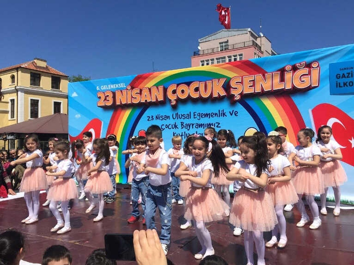 Geleneksel Çocuk Şenliği