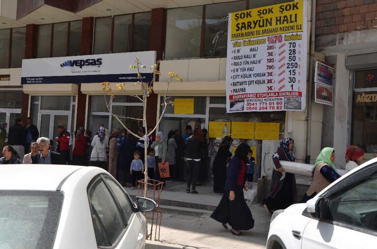 Halı Kampanyasında İzdiham
