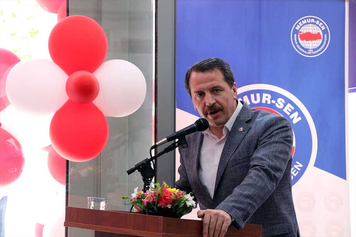 İzmir\'de Yedi Güzel Adam Kütüphanesi Açıldı