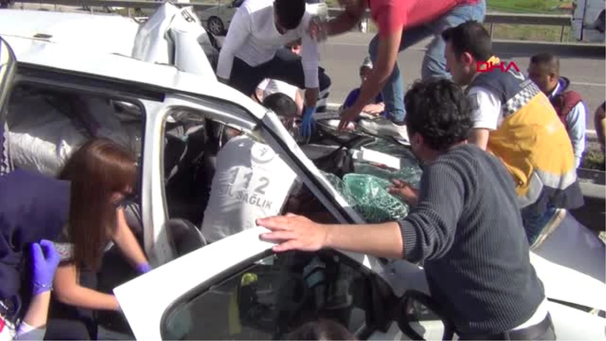 Kırıkkale\'de Trafik Kazası: 1 Ağır 5 Yaralı