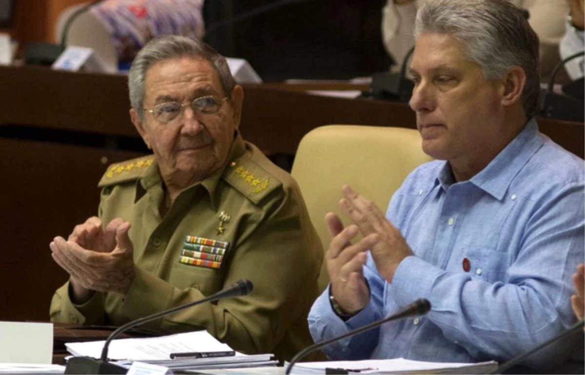 Küba\'da Castro Devri Sona Eriyor