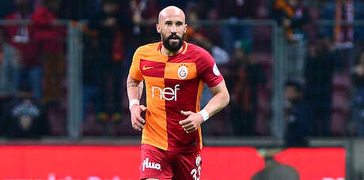 Latovlevici\'ye Tribünlerden Büyük Tepki