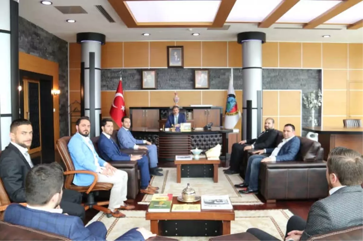 Milli Birlik ve Düşünce Derneği Başkan Alemdar\'ı Ziyaret Etti