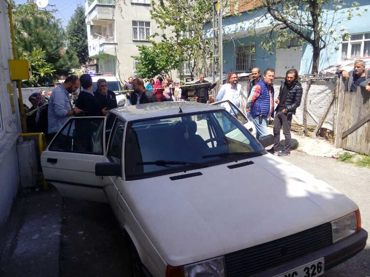 Otomobilinin Arka Koltuğunda Ölü Bulundu