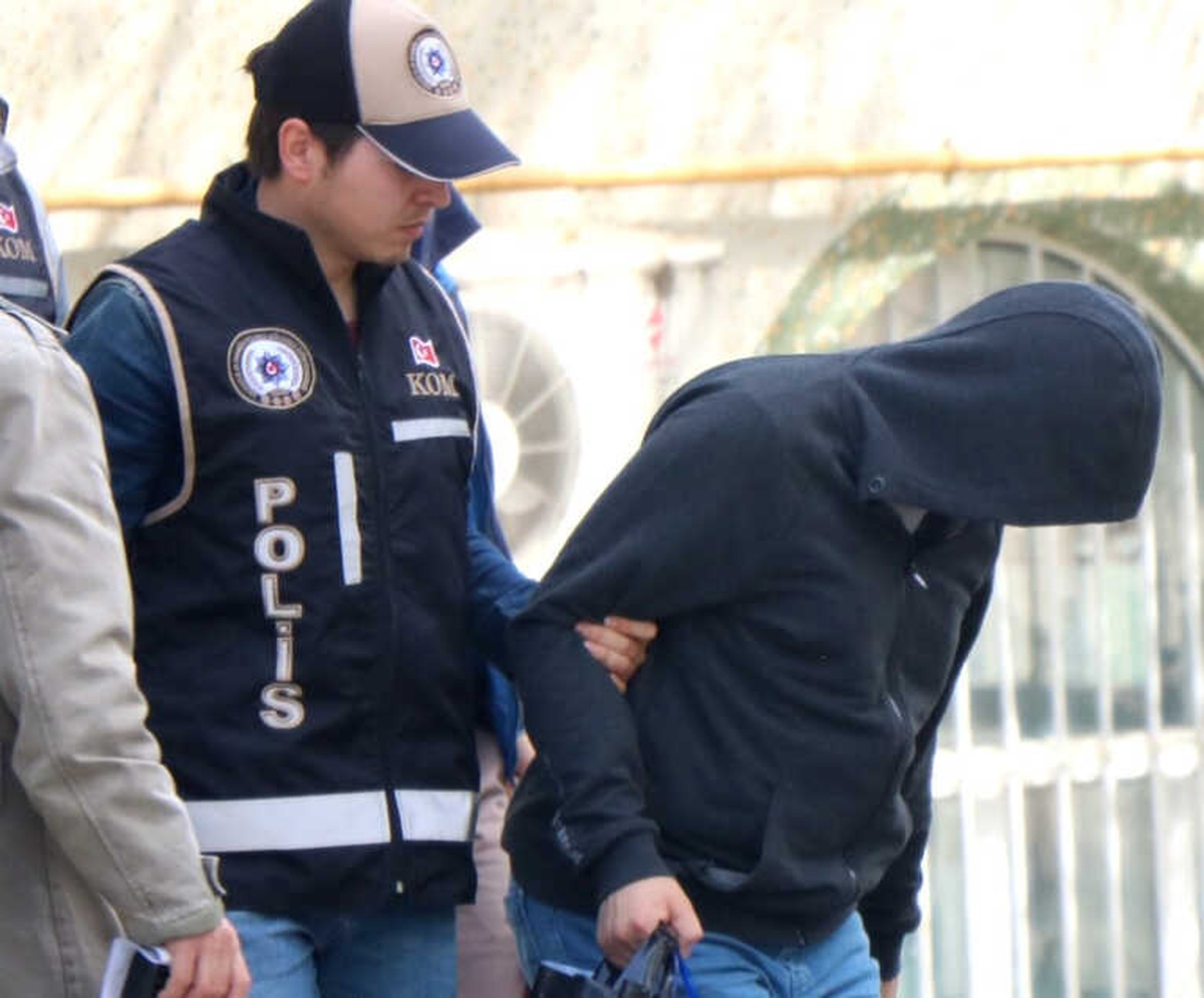 Samsun\'da 2 Fetö Şüphelisi Tutuklandı
