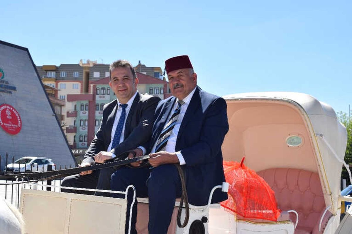 Şehir İçinde Fayton Turu Keyfi