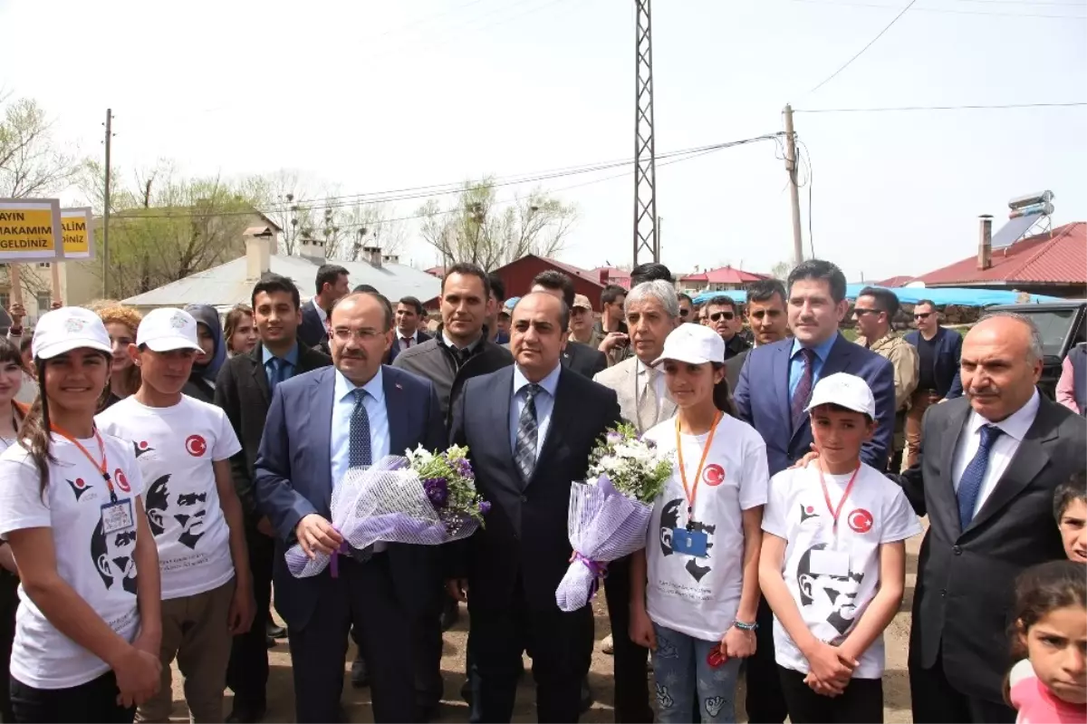 Vali Ustaoğlu: "Yol da Olur, Hizmet de Olur Ama Devletsiz Olunmaz"