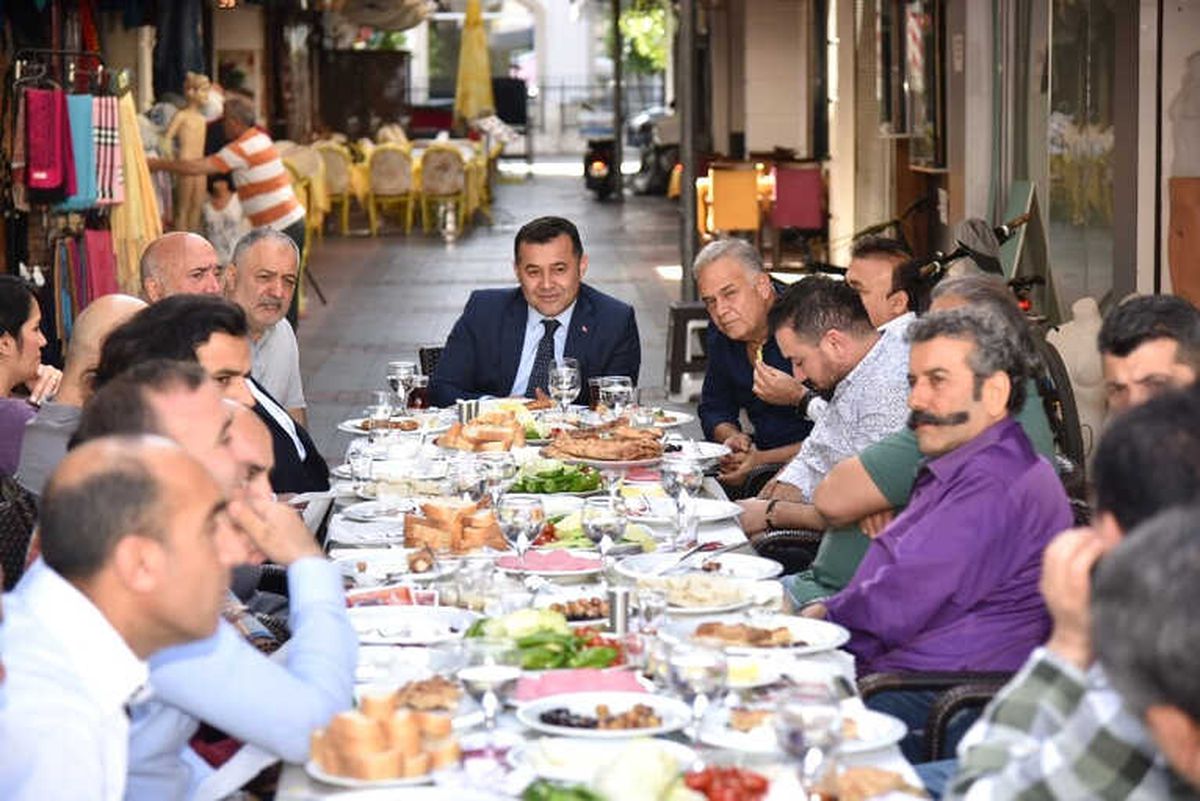 Yücel: "Kent Meydanı Alanya\'ya Değer Katacak"