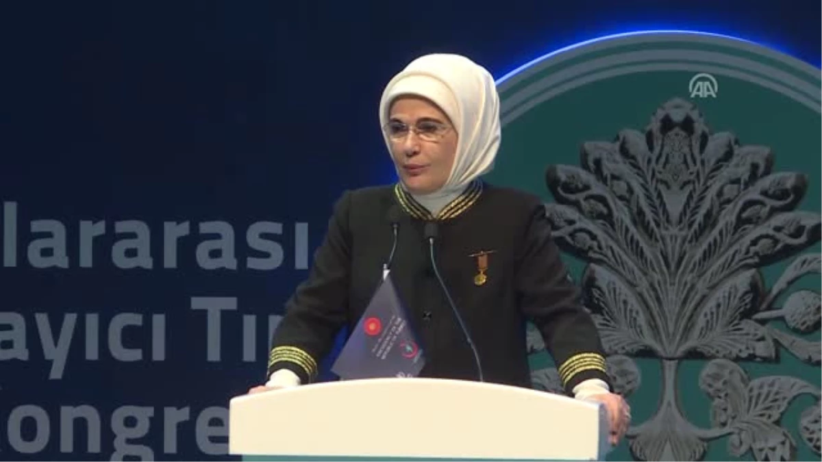 1. Uluslararası Geleneksel ve Tamamlayıcı Tıp Kongresi - Emine Erdoğan (2)