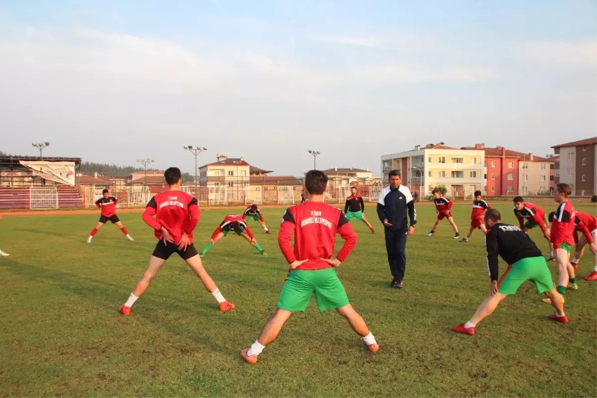 1308 Osmaneli Belediyespor Tam Kadro Final Maçına Hazırlıyor