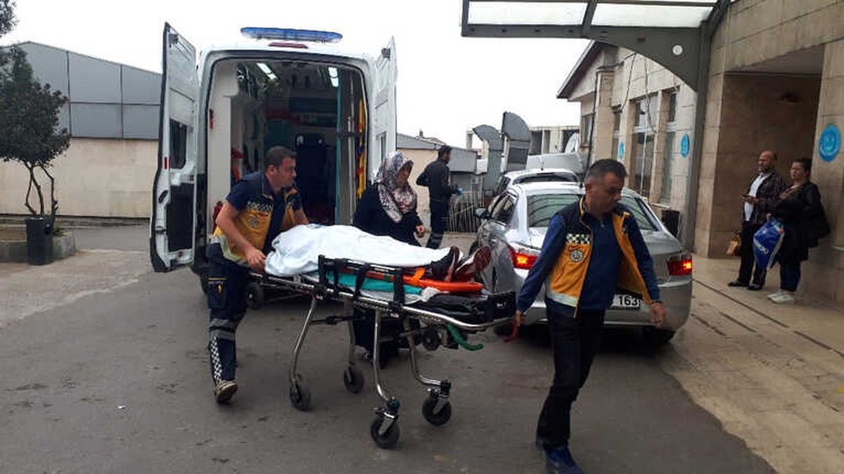 Afad Ekiplerinin Aradığı Genç Kız Mezarlıkta Bulundu