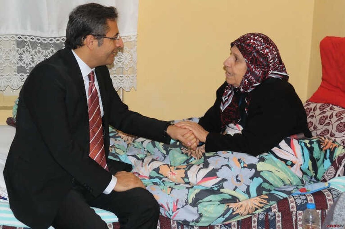 Akdeniz Belediyesi, Evde Bakım Hizmetlerine Devam Ediyor