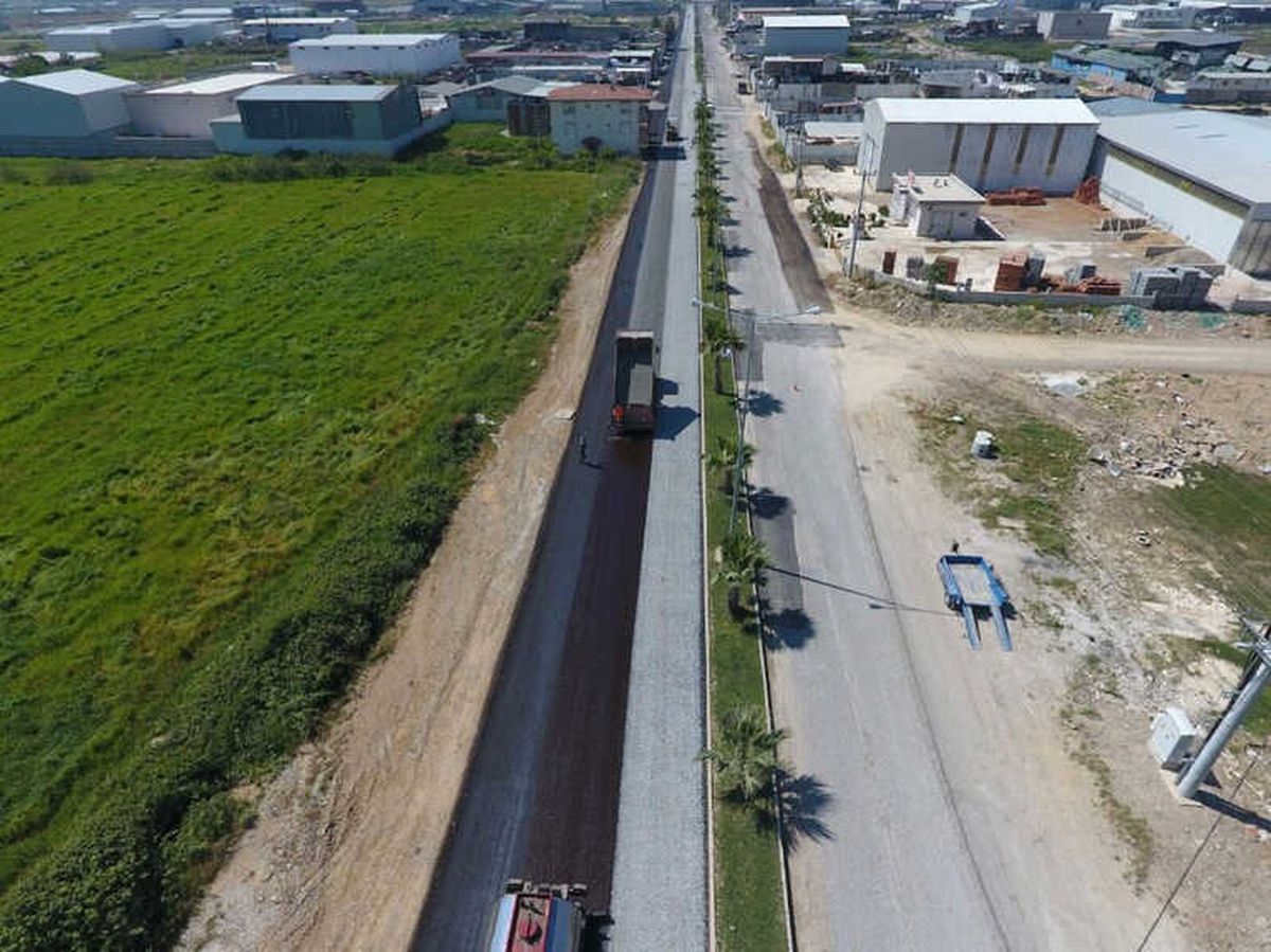 Asat\'tan Manavgat Bahçeşehir Yoluna Asfalt