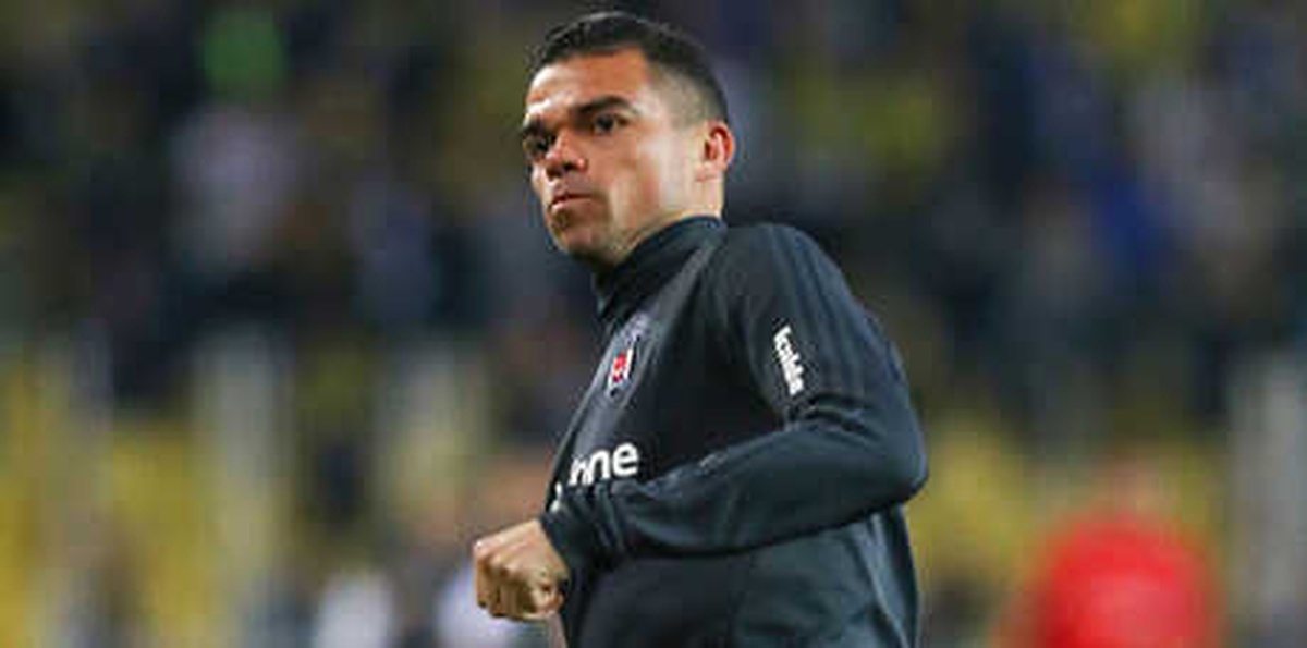 Beşiktaş\'ta Pepe Kırmızı Kart Gördü!
