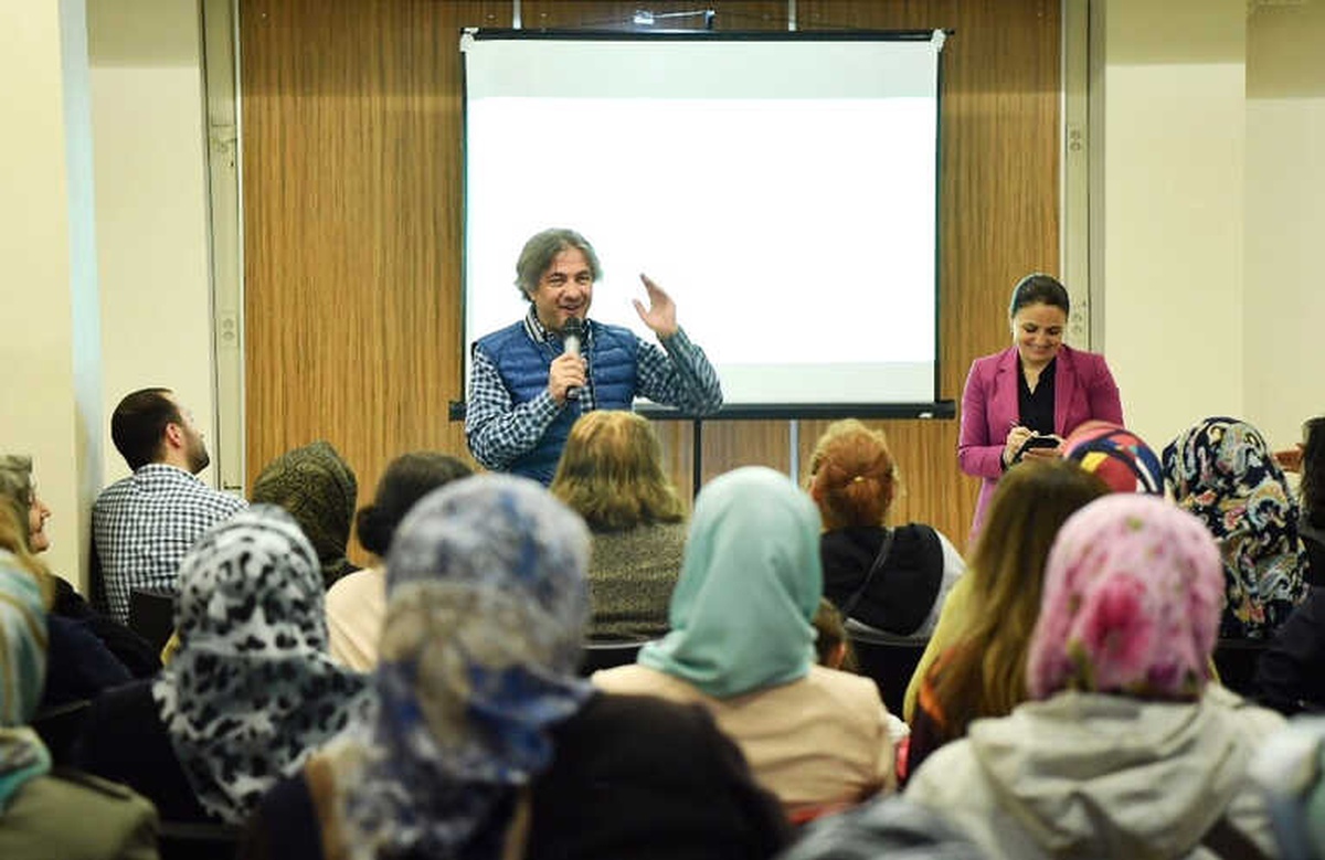 Beyoğlu\'nda Vatandaşlara Motivasyon Semineri