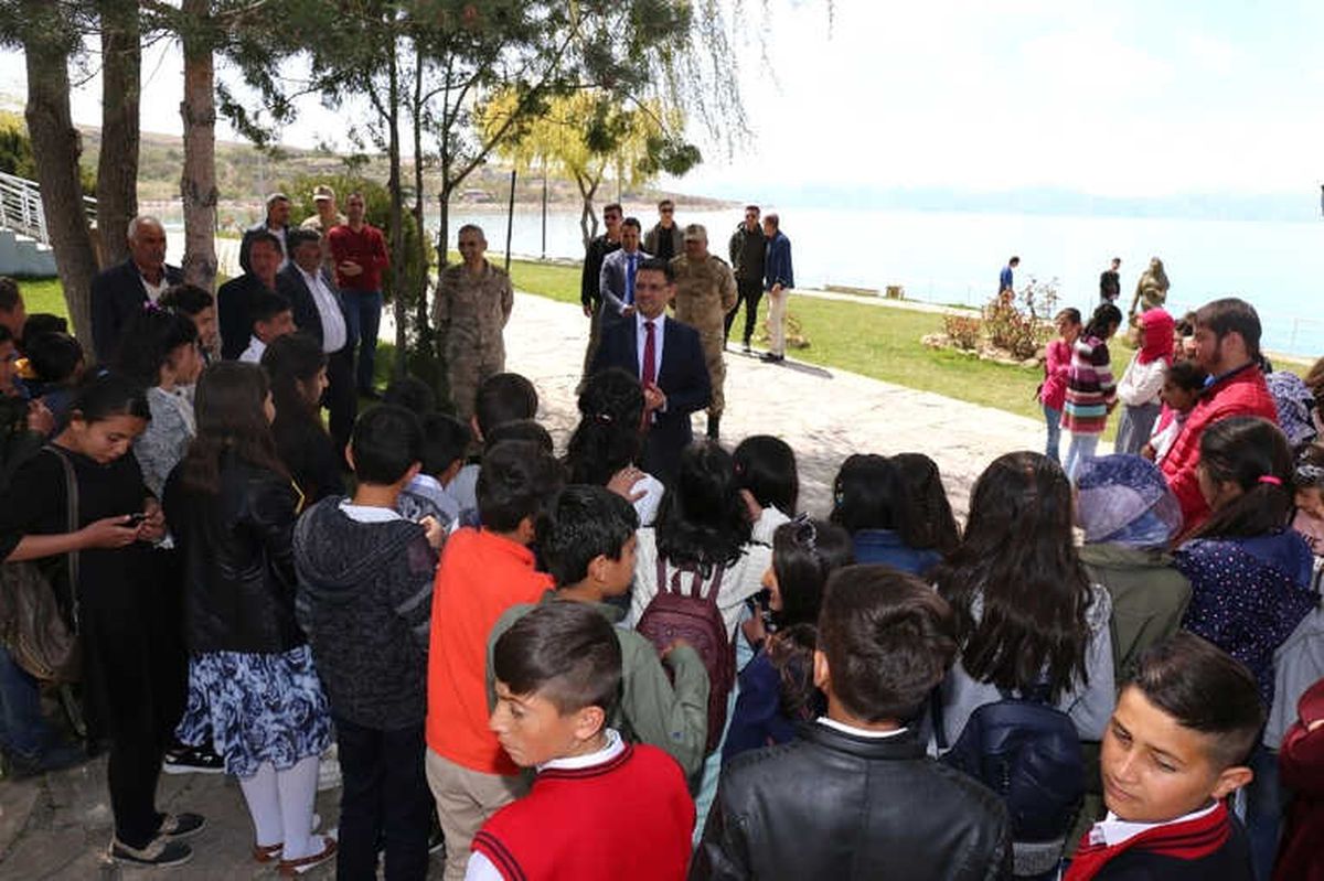 Gürpınar\'ın "Saklı Çiçekleri" Van\'da