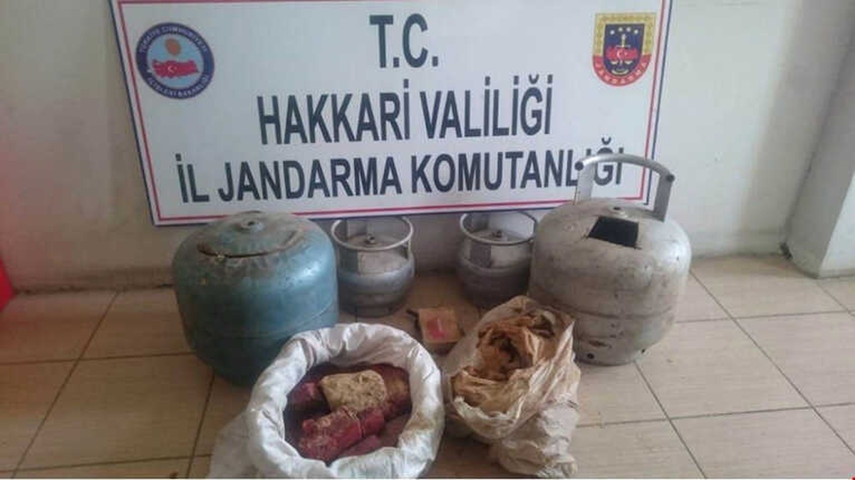 Hakkari\'de 19 Kilo Plastik Patlayıcı Ele Geçirildi